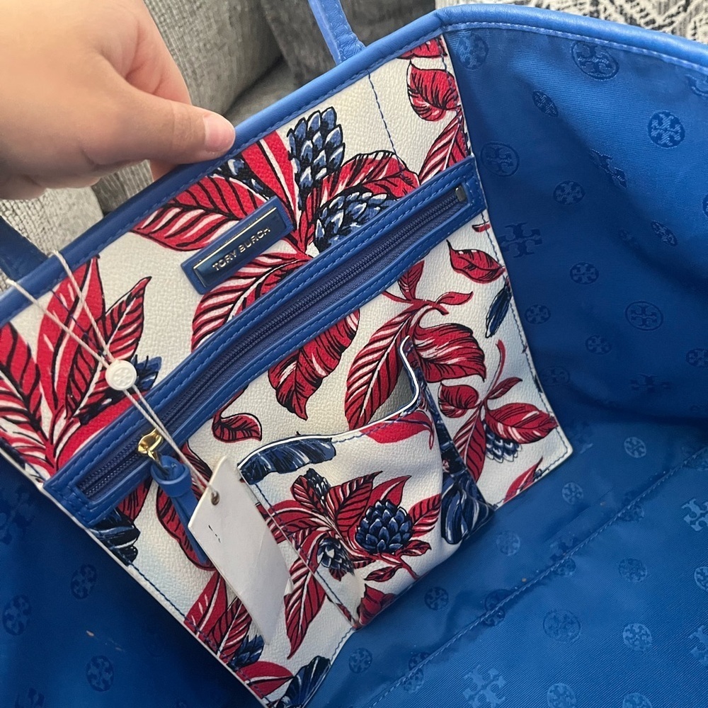 Floral Tote Bag with Blue and Red Accents - Picture 11 of 14